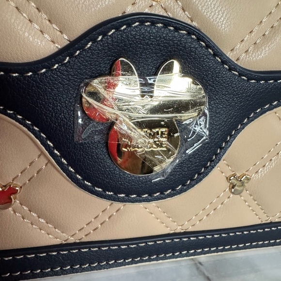 Disney Tan and Gold Crossbody or Shoulder  Bag with Quilted Design Minnie Mouse - Picture 5 of 14